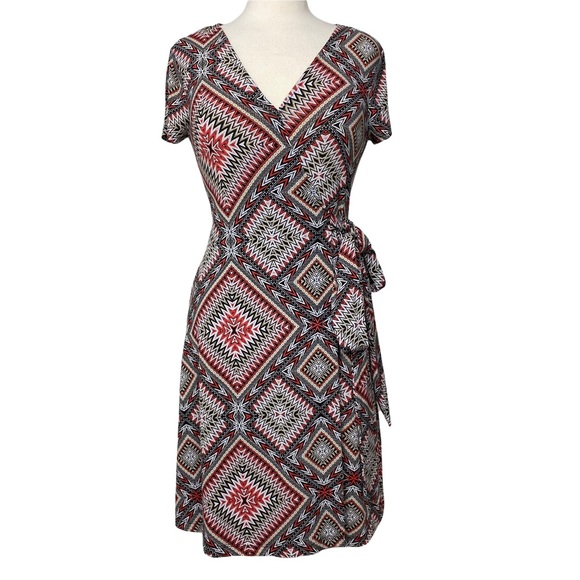 Suzy Shier Dresses & Skirts - SUZY SHIER Wrap Short Sleeves Dress Size Small